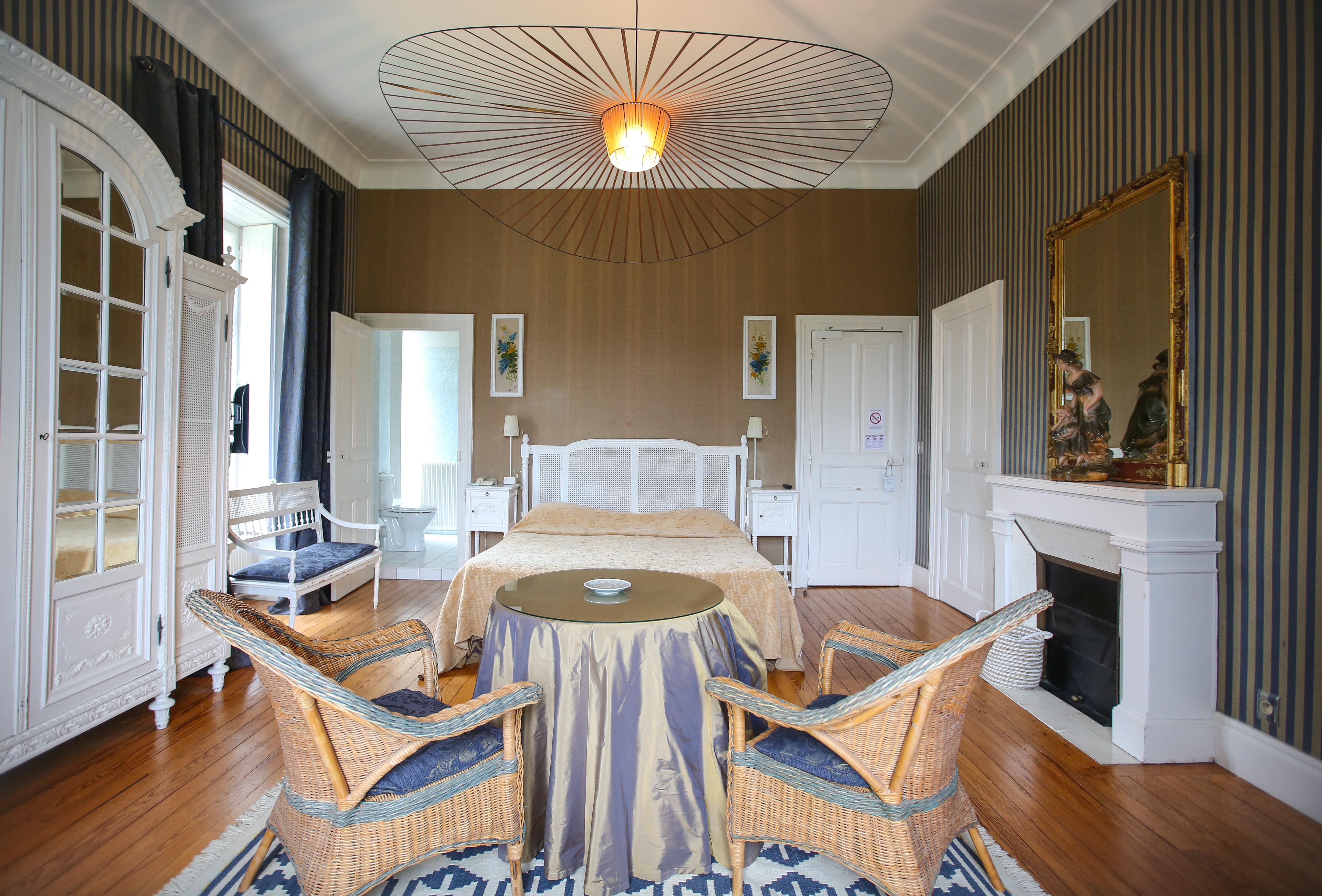 Chateau Du Clair De Lune - Boutique Luxury Hotel Biarritz Exterior photo