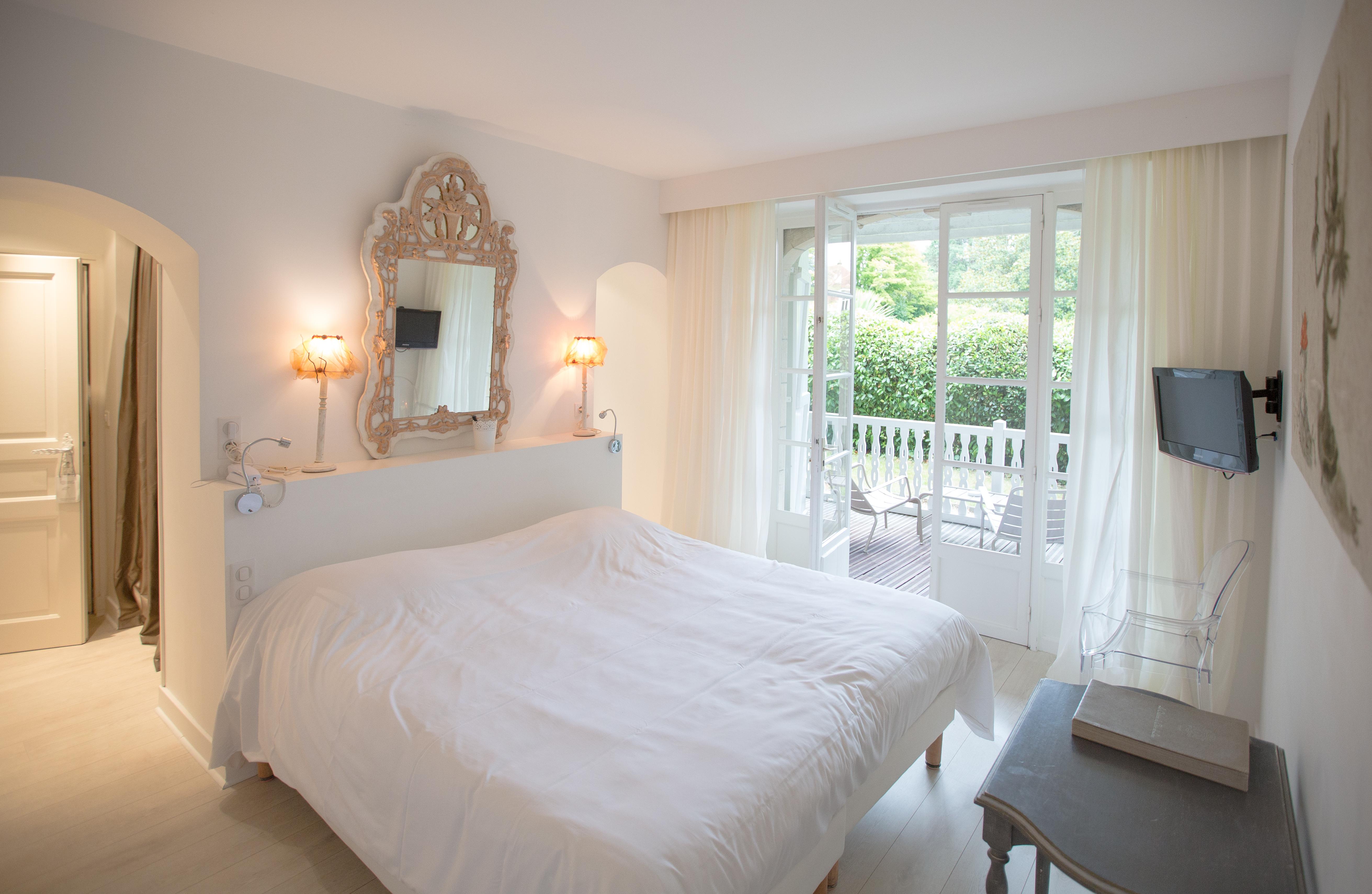 Chateau Du Clair De Lune - Boutique Luxury Hotel Biarritz Exterior photo