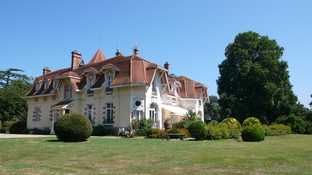 Chateau Du Clair De Lune - Boutique Luxury Hotel Biarritz Exterior photo